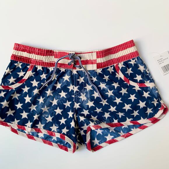 Buc-ee's Red White and Blue Stars and Striped Mini Shorts Women's size XS NWT - Picture 10 of 11